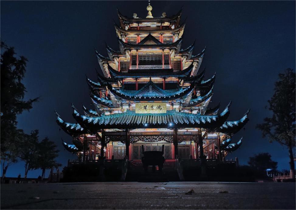 Boutique Of Meditation With Cuisine & Night View, Exit 2 Liujiatai Station Line 9 Tsjoengking Buitenkant foto